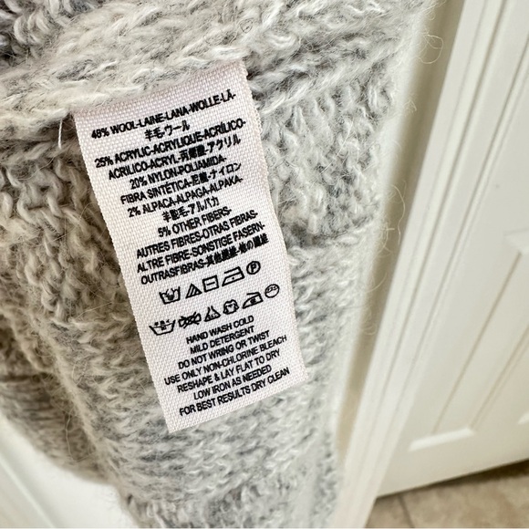 Free People Gray Cable Knit Sequin Sweater Dress Size Medium Wool Blend - Picture 10 of 10